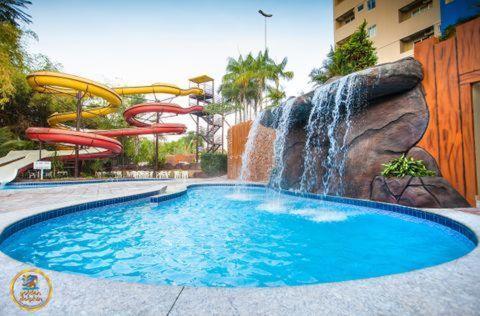 Flat Golden Dolphin Express Hotel *